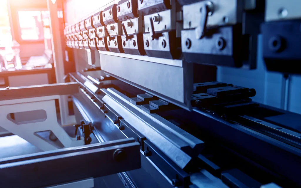 The Synergies of Robotics and Metal Work
